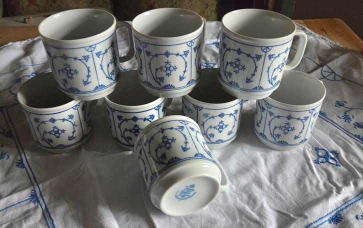 Mokken/bekers met oor Jäger Blau Saks, Huis en Inrichting, Keuken | Servies, Nieuw, Kop(pen) en/of Schotel(s), Overige stijlen