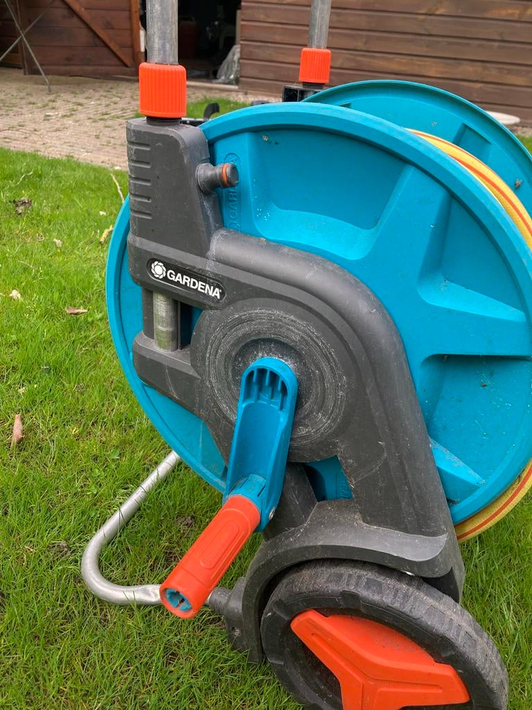 Gardena tuinslang op haspel, Tuin en Terras, Ophalen, Gebruikt, Tuinslanghaspel