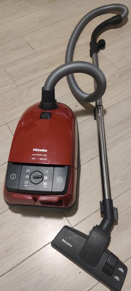 Stofzuiger / Vacuum cleaner, Gebruikt, Stofzuiger, 1200 tot 1600 watt, Ophalen
