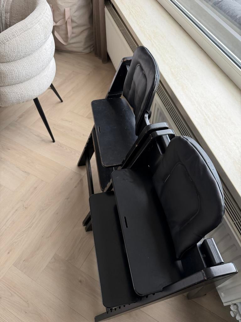 2 Kidsmill meegroeistoelen met toebehoren, Ophalen of Verzenden, Gebruikt, Meegroeistoel, Afneembaar eetblad