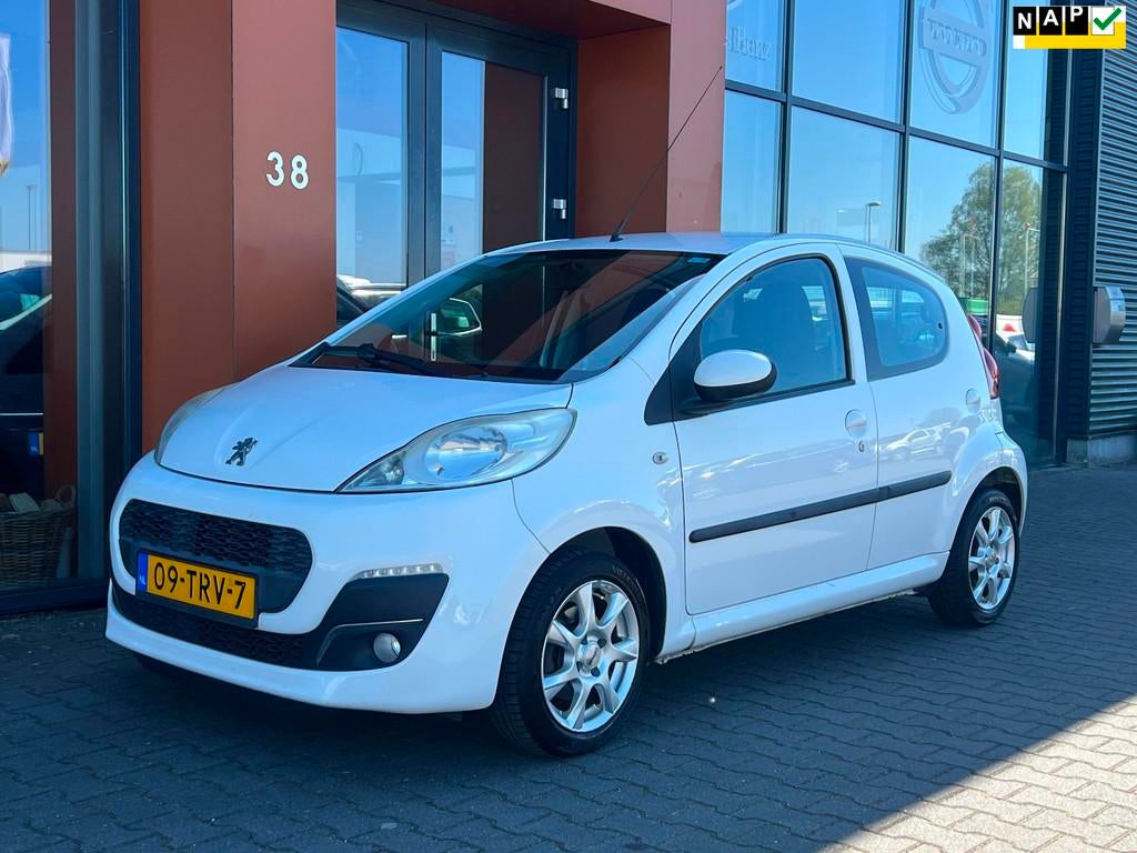 Peugeot 107 1.0|Led|Airco|Isofix|Elek. ramen|APK 01-2027|Aux, Voorwielaandrijving, Euro 5, Gebruikt, 4 stoelen