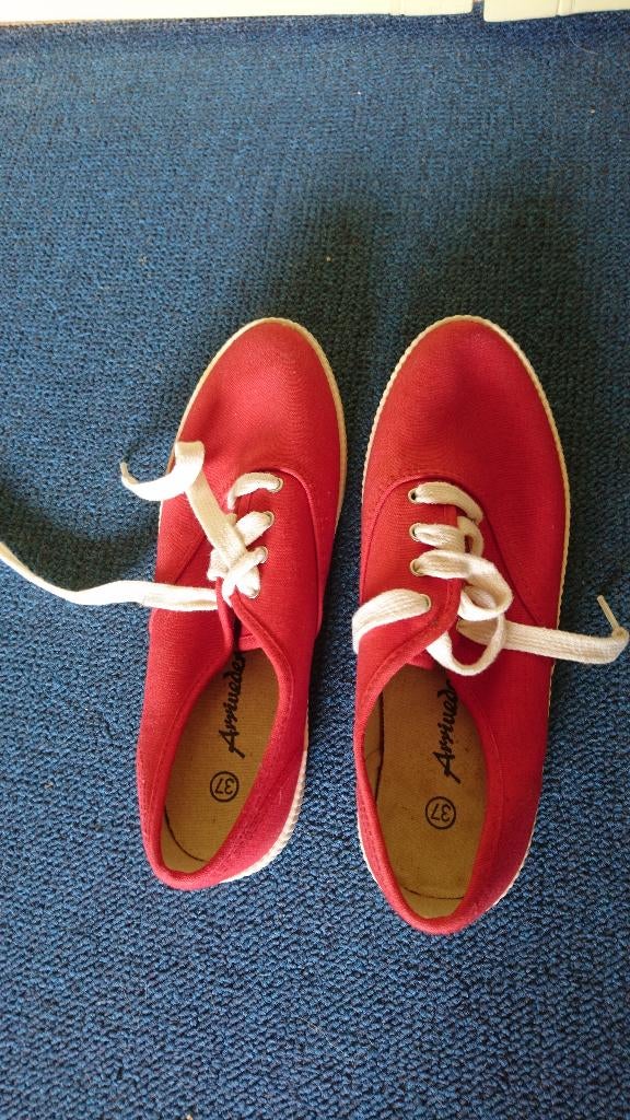 gympen, sneakers rood maat 37, Kleding | Dames, Schoenen, Ophalen, Sneakers of Gympen, Gedragen, Rood