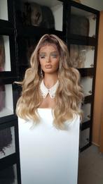 Luxe Lace Pruik: Bruine uitgroei / Blond / Licht , Krul, Ophalen of Verzenden, Nieuw, Pruik of Haarverlenging