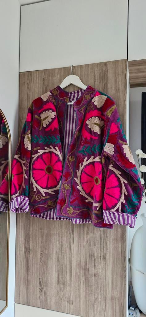 Kleurrijk Suzani Velvet Jasje uit India - Nieuw, Maat 38/40 (M), Overige kleuren, Nieuw, Ophalen of Verzenden