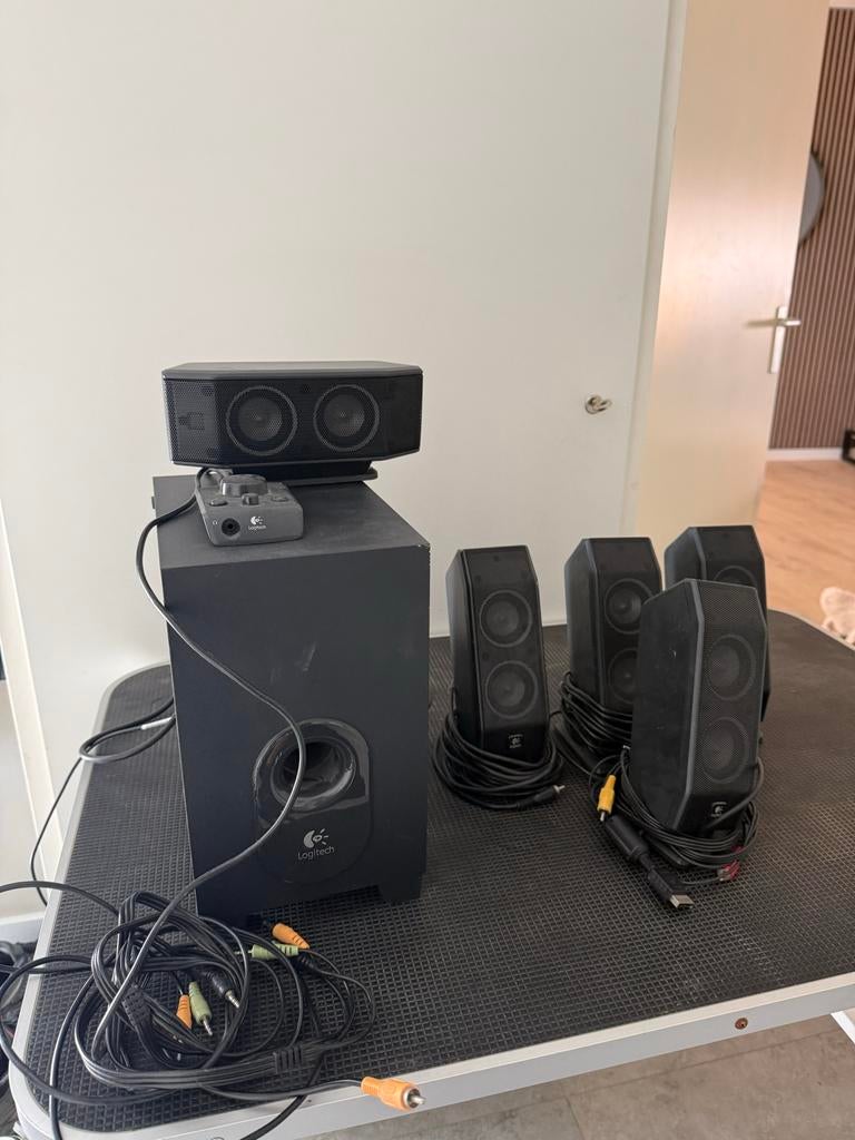 Logitech 5.1 Surround Sound Speakerset, Gebruikt, 60 tot 120 watt, Complete surroundset, Ophalen