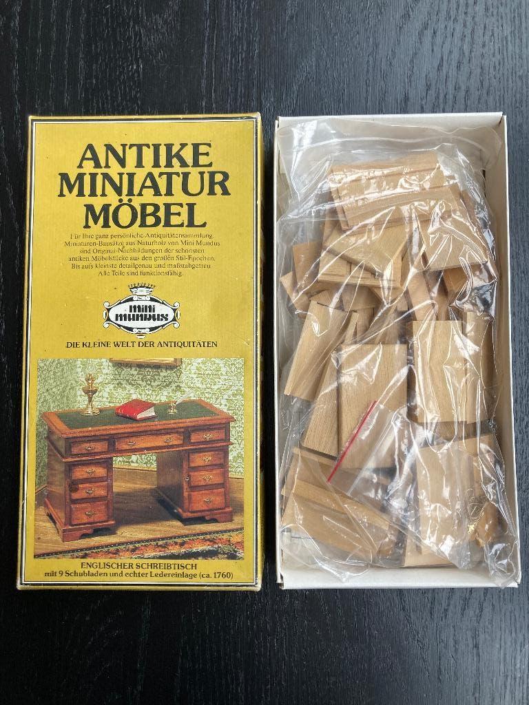 Mini Mundus Engels bureau & Sheraton boekenkast, Ophalen of Verzenden, Nieuw, Poppenhuis