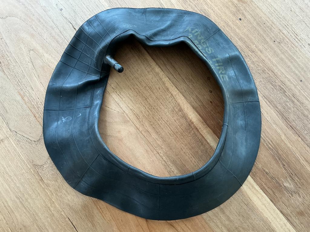 Binnenbandje(s) voor een kruiwagen., Ophalen, Zo goed als nieuw