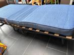 Compact logeerbed op wieltjes, Huis en Inrichting, Slaapkamer | Bedden, Ophalen, Eenpersoons, Zo goed als nieuw, 80 cm