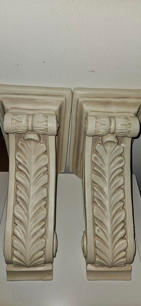 2 zware gipsen muur ornamenten samen voor maar € 10,00, Ophalen, Gebruikt