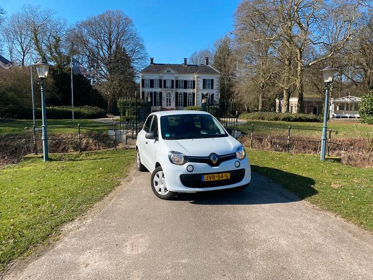 Renault Twingo 2017 Wit, Auto's, Renault, Particulier, Twingo, Benzine, Hatchback, Handgeschakeld, Geïmporteerd, Wit, Voorwielaandrijving