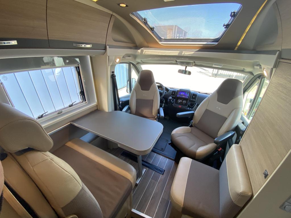 Adria Compact PLUS SL, Caravans en Kamperen, Campers, Chemisch toilet, Ringverwarming, Fiat, Afzuigkap