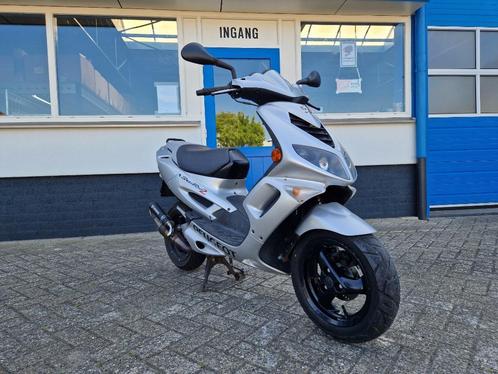 Peugeot speedfight 2takt scooter met terugloop uitlaat 2t, Fietsen en Brommers, Scooters | Peugeot, Gebruikt, Speedfight, Tweetakt