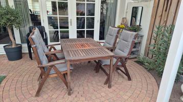 Teakhouten tuinset inclusief kussens beschikbaar voor biedingen