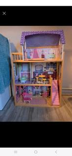 Kidkraft poppenhuis met accessoires, Poppenhuis, Ophalen of Verzenden, Zo goed als nieuw