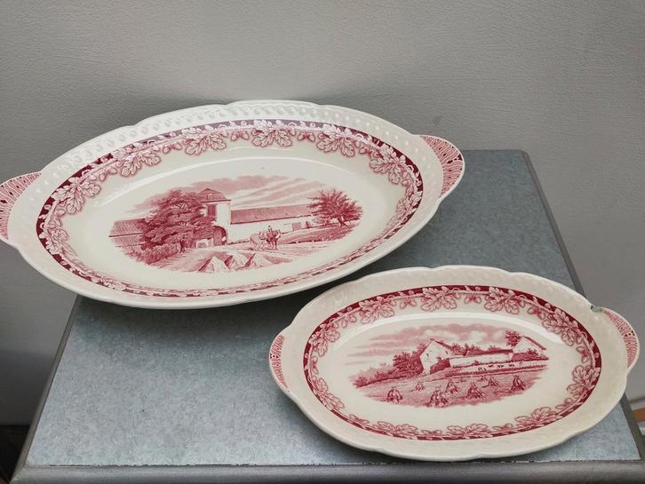 2 prachtige  serveerschalen Boerenhoeve ceramique Maestricht, Antiek en Kunst, Antiek | Servies los, Ophalen of Verzenden
