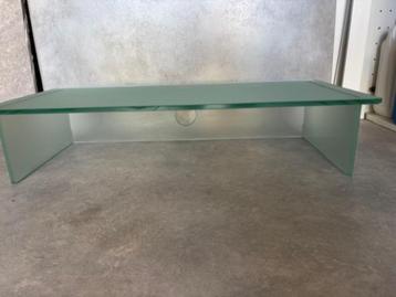 glazen TV tafel beschikbaar voor biedingen