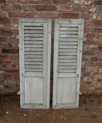 set oude louvre luiken blinden schutters beschikbaar voor biedingen