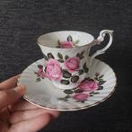 Vintage Rosina kop en Schotel met Rozen, Ophalen of Verzenden, Zo goed als nieuw, Porselein, Kop en/of schotel