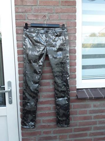 NIEUW! Stoere aparte broek van GUESS, 31 ( M)stretch beschikbaar voor biedingen
