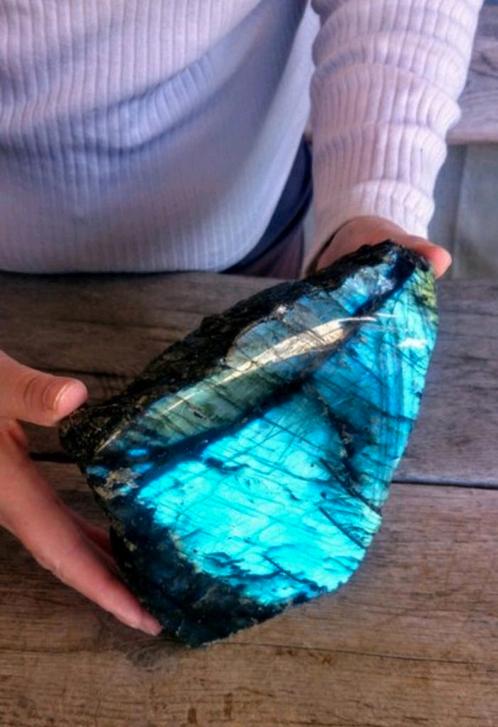 labradoriet 1885 gram, Verzamelen, Mineralen en Fossielen, Mineraal, Ophalen of Verzenden