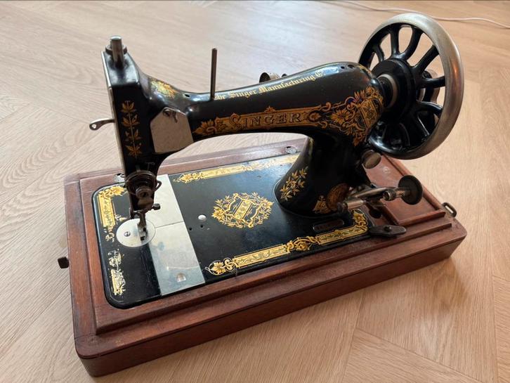 Antieke Singer naaimachine uit 1900, Antiek en Kunst, Antiek | Naaimachines, Ophalen of Verzenden