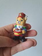 Kerstornament beer van porselein met trommel 4.5x3.5x7cm, Verzamelen, Dierenverzamelingen, Ophalen of Verzenden, Zo goed als nieuw