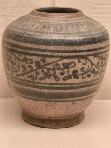 kalong ware Thailand vaas Azië  beschikbaar voor biedingen