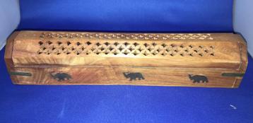 Wierook houten (teak?)/messing brander/doos beschikbaar voor biedingen