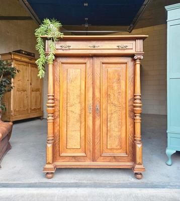 Antieke brocante mahonie meidenkast vintage linnenkast kast  beschikbaar voor biedingen