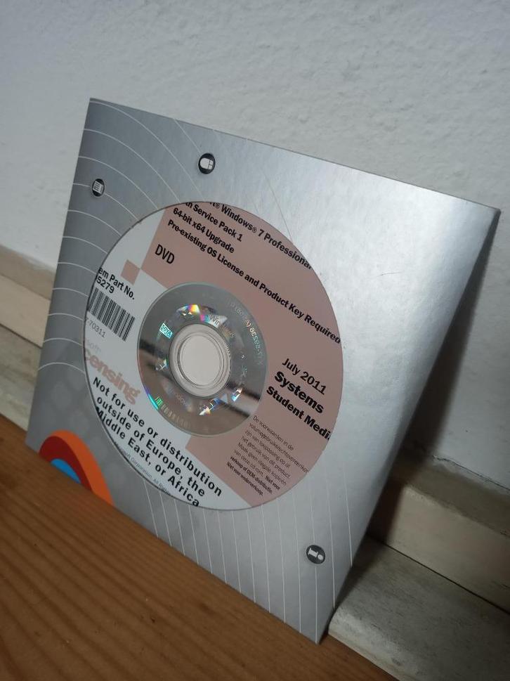 Microsoft Windows 7 Professional x64 upgrade DVD origineel, Computers en Software, Besturingssoftware, Zo goed als nieuw, Windows