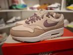 Nike Air Max 1 Light Bone Violet Dust (Size 37,5) New DS, Nike, Nieuw, Ophalen of Verzenden, Sneakers of Gympen