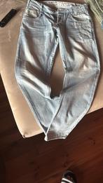Twee (spijker)broeken, Ophalen of Verzenden, Gedragen, Blauw, W33 - W34 (confectie 48/50)