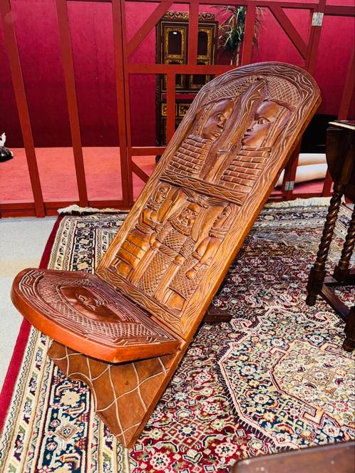 Afrikaanse Indonesische houtsnijwerk stoel inklapbaar, Huis en Inrichting, Stoelen, Ophalen