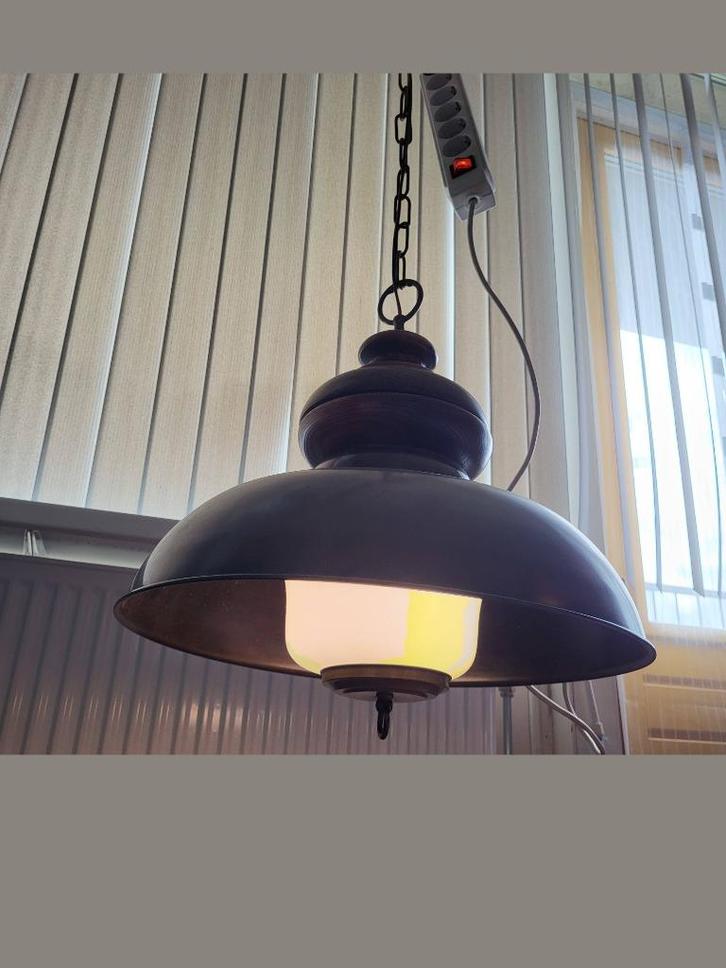 Landelijke hanglamp hout/melkglas, Huis en Inrichting, Lampen | Hanglampen, Gebruikt, 75 cm of meer, Hout, Metaal, Ophalen