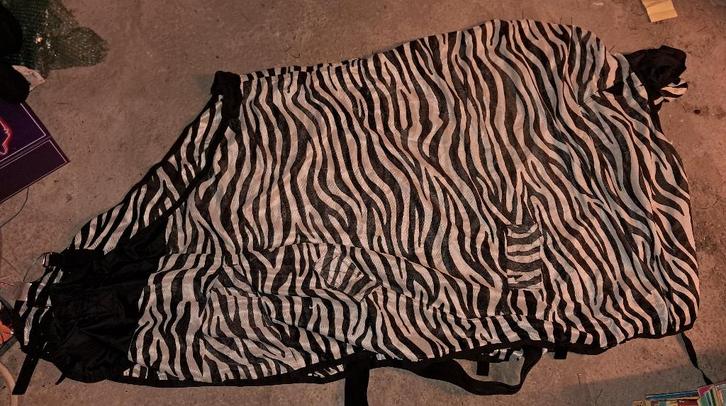 Nette vliegen deken 115/165 zebra print, Dieren en Toebehoren, Paarden en Pony's | Dekens en Dekjes, Zo goed als nieuw, Ophalen of Verzenden