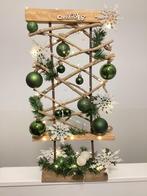 Prachtige kerststuk op een houten rek met verlichting, Ophalen of Verzenden, Zo goed als nieuw