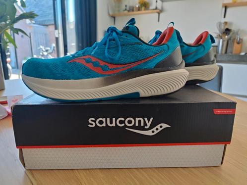 Zeer mooie Saucony Echelon 9 blauw maat 45 hardloopschoenen, Sport en Fitness, Loopsport en Atletiek, Zo goed als nieuw, Hardloopschoenen