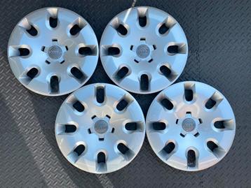 Set originele Audi A1, A2 en A3 wieldoppen 15 inch beschikbaar voor biedingen