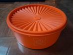 uit oma's kast retro oranje tupperware koektrommel, Huis en Inrichting, Keuken | Tupperware, Ophalen of Verzenden, Gebruikt, Oranje