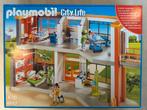 Playmobil kinderziekenhuis 6657 en 6663, Ophalen of Verzenden, Zo goed als nieuw