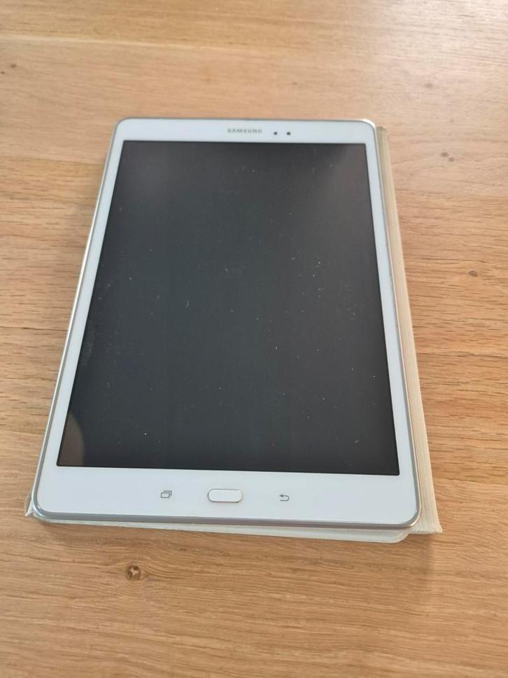 Samsung Galaxy Tab A - Nette Tablet, Computers en Software, Android Tablets, Gebruikt, Wi-Fi, 9 inch, 16 GB, Uitbreidbaar geheugen