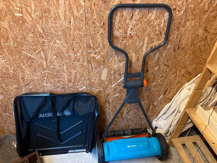 Gardena Handmaaier met Opvangbak - Gebruikt, Tuin en Terras, Grasmaaiers, Gebruikt, Handgrasmaaier, Opvangzak, Ophalen