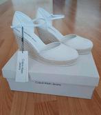 NIEUW! Calvin Klein Dames schoen sleehak hoog, Ophalen of Verzenden, Nieuw, Wit