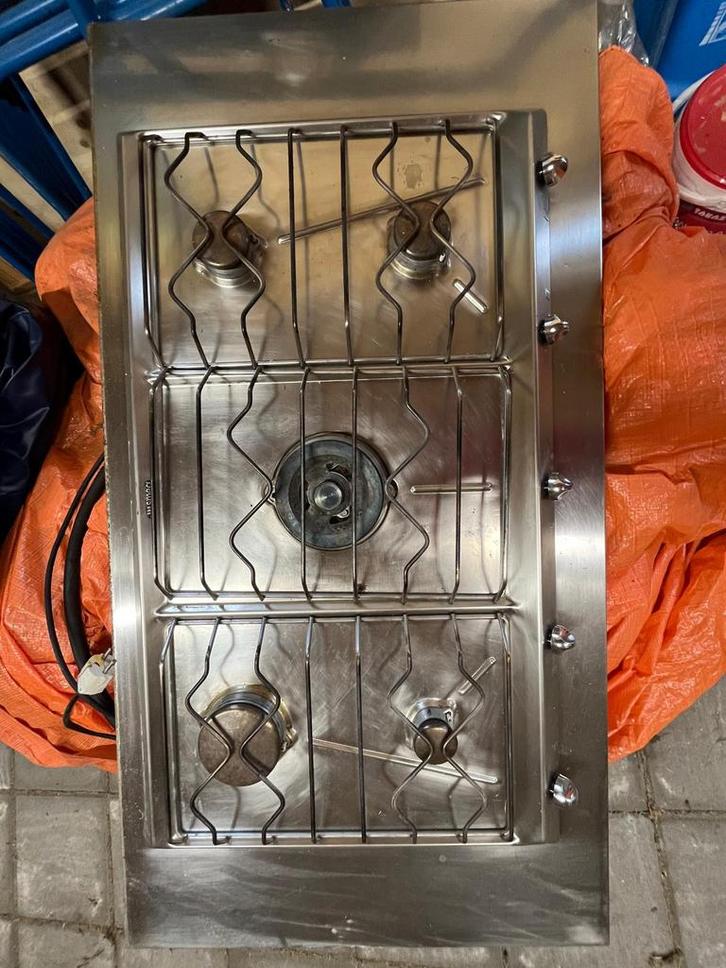 Smeg 5 pits gastoestel met wokbrander, Huis en Inrichting, Keuken | Keukenelementen, Zo goed als nieuw, Minder dan 100 cm, 50 tot 100 cm