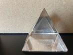 Kristal pyramide met hologram, Antiek en Kunst, Ophalen of Verzenden
