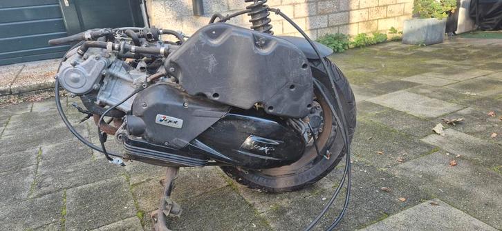Vespa GTS 125cc iGet Motorblok Compleet of te ruilt, Fietsen en Brommers, Brommeronderdelen | Scooters, Gebruikt, Vespa, Blok