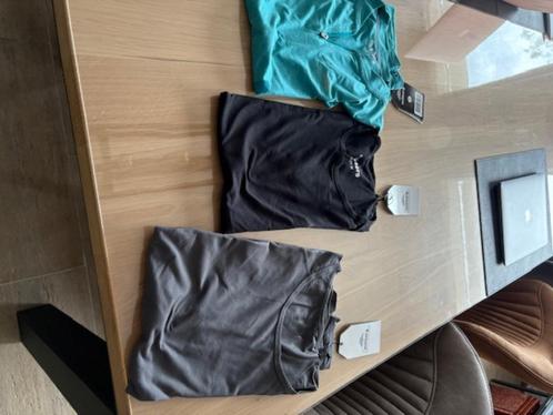 Möberg sportshirtjes NIEUW, Kleding | Dames, Sportkleding, Nieuw, Hardlopen of Fietsen, Maat 38/40 (M), Blauw, Ophalen of Verzenden