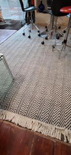 Zwart wit vloerkleed 200x320, Ophalen, -, -, Zo goed als nieuw
