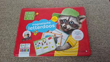 Magnetische letterdoos  beschikbaar voor biedingen