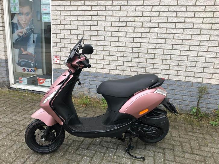 HERFSTKRAKERS: PIAGGIO ZIP SP 45 4-T ROSE GOLD BJ2015 9000KM, Fietsen en Brommers, Brommers | Tuning en Styling